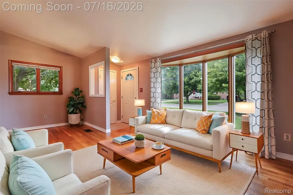 31141 Gladys Avenue Westland City MI 48185