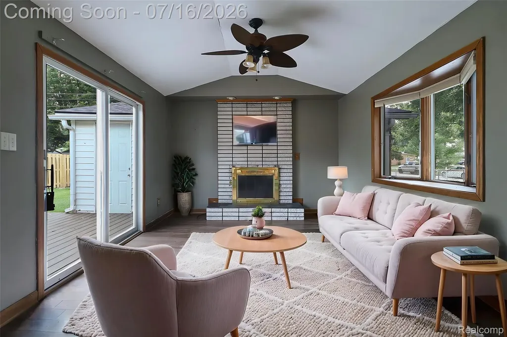 31141 Gladys Avenue Westland City MI 48185