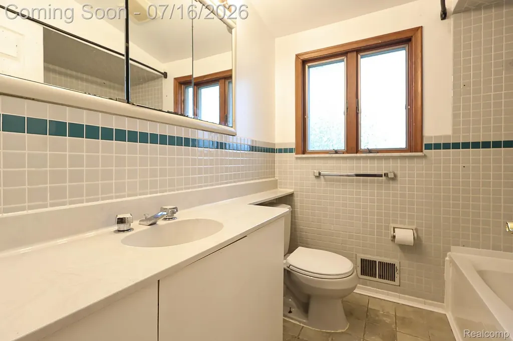 31141 Gladys Avenue Westland City MI 48185