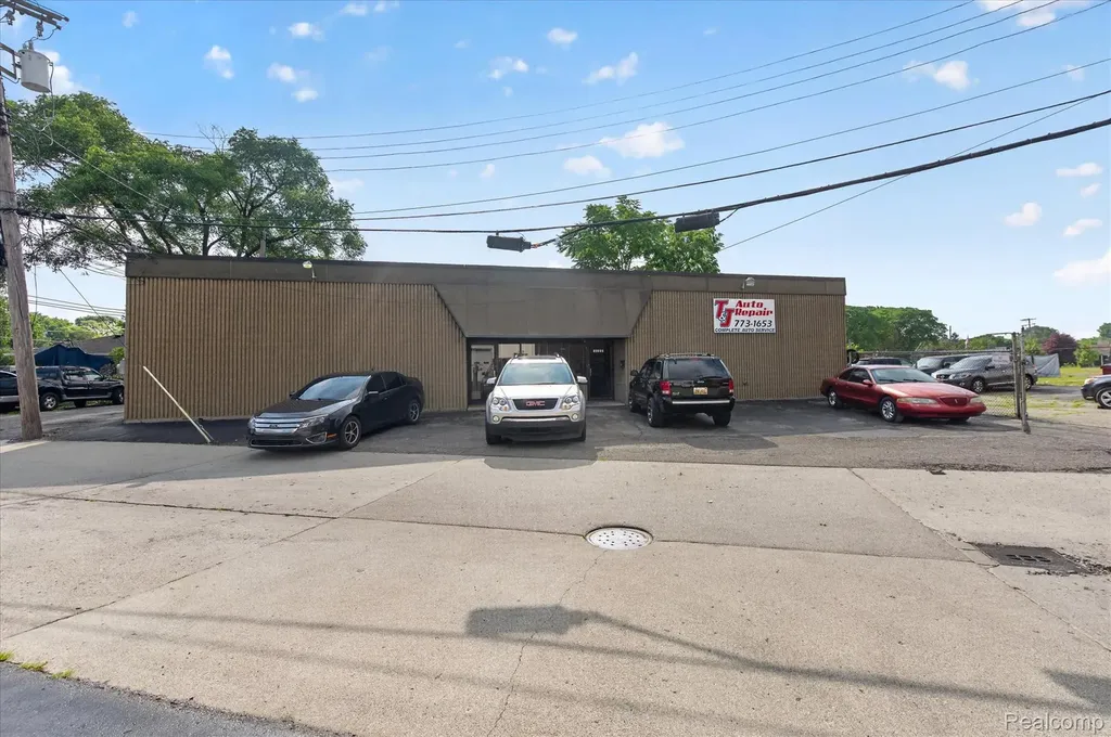 16550 Wilson Avenue Eastpointe City MI 48021