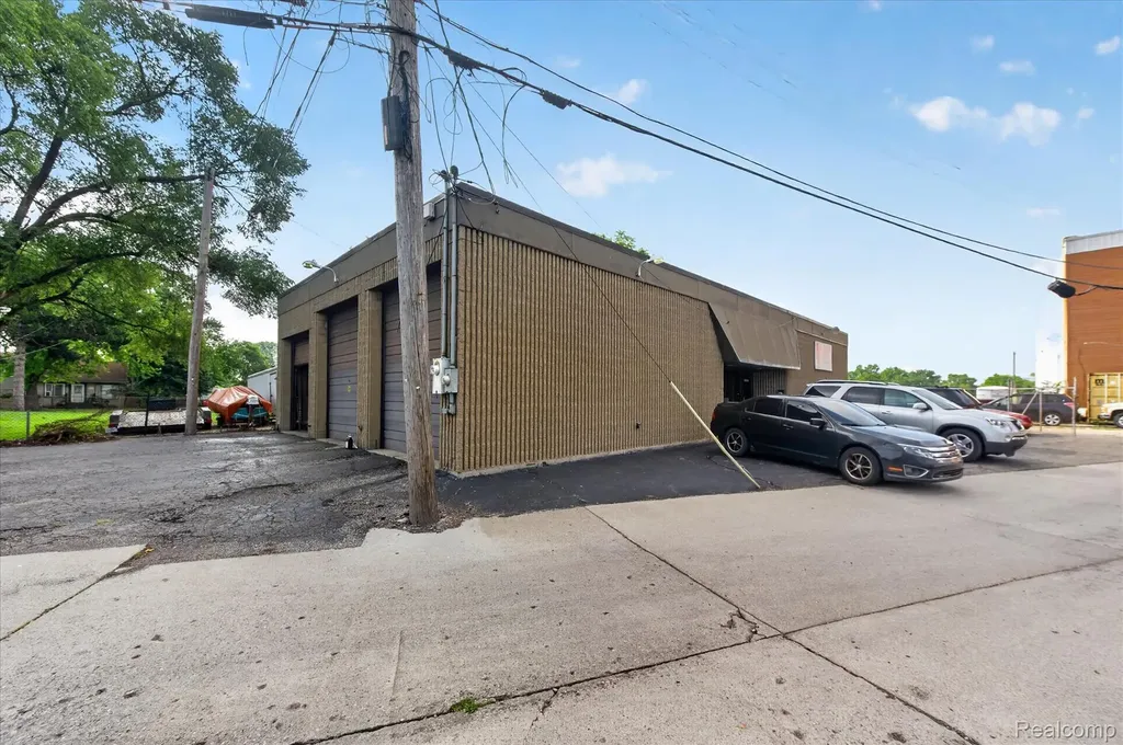16550 Wilson Avenue Eastpointe City MI 48021
