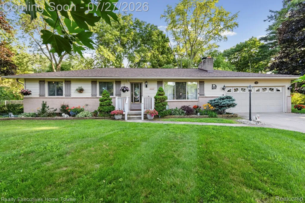 3425 Lomar Drive Fort Gratiot Charter Township MI 48059