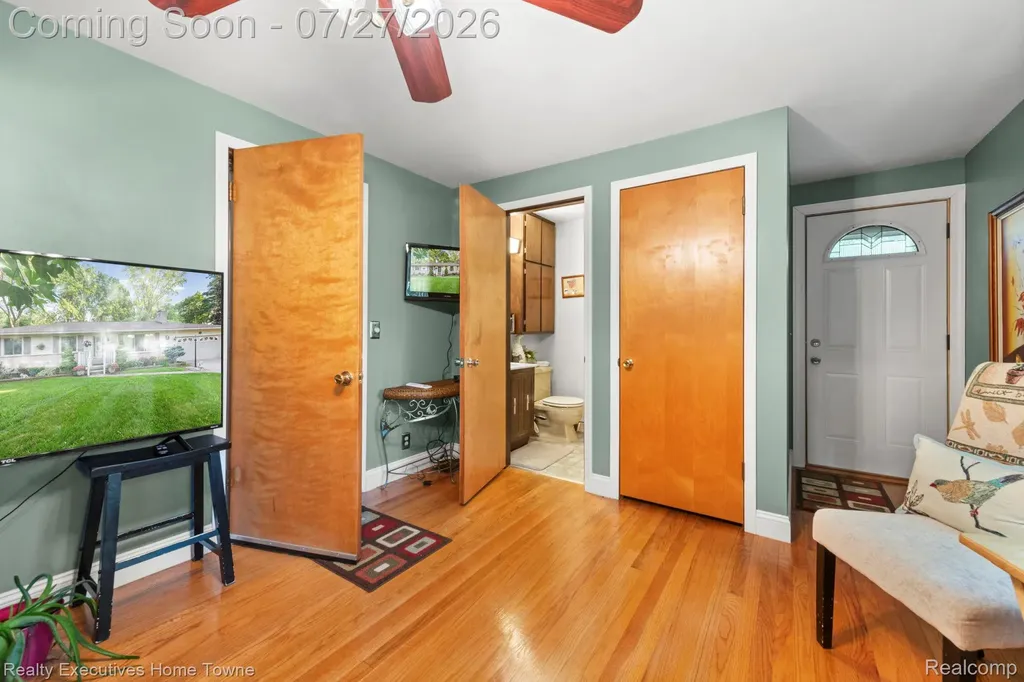 3425 Lomar Drive Fort Gratiot Charter Township MI 48059