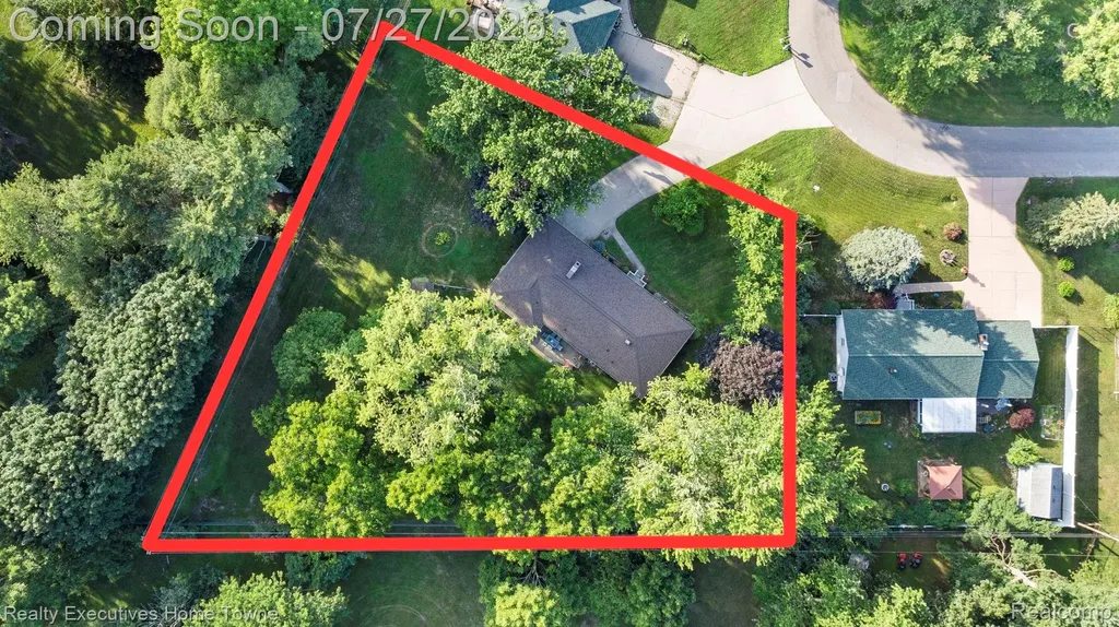 3425 Lomar Drive Fort Gratiot Charter Township MI 48059