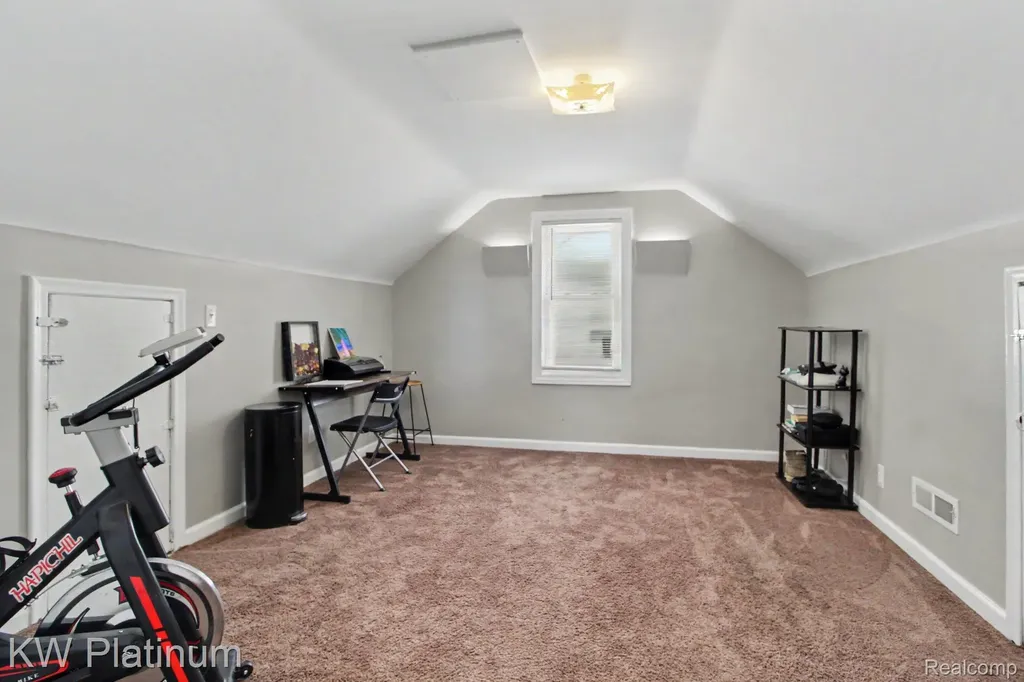 29123 Powers Street Westland City MI 48186
