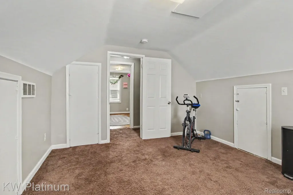 29123 Powers Street Westland City MI 48186