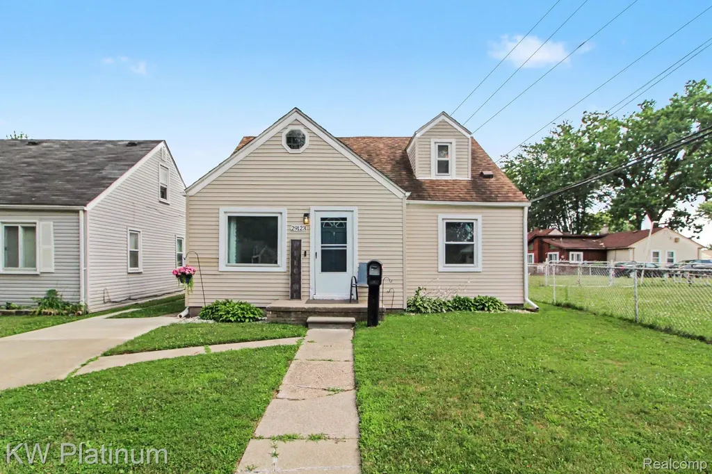 29123 Powers Street Westland City MI 48186