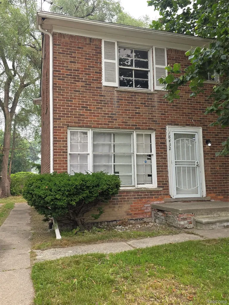 18432 Greenfield Road Detroit City MI 48235