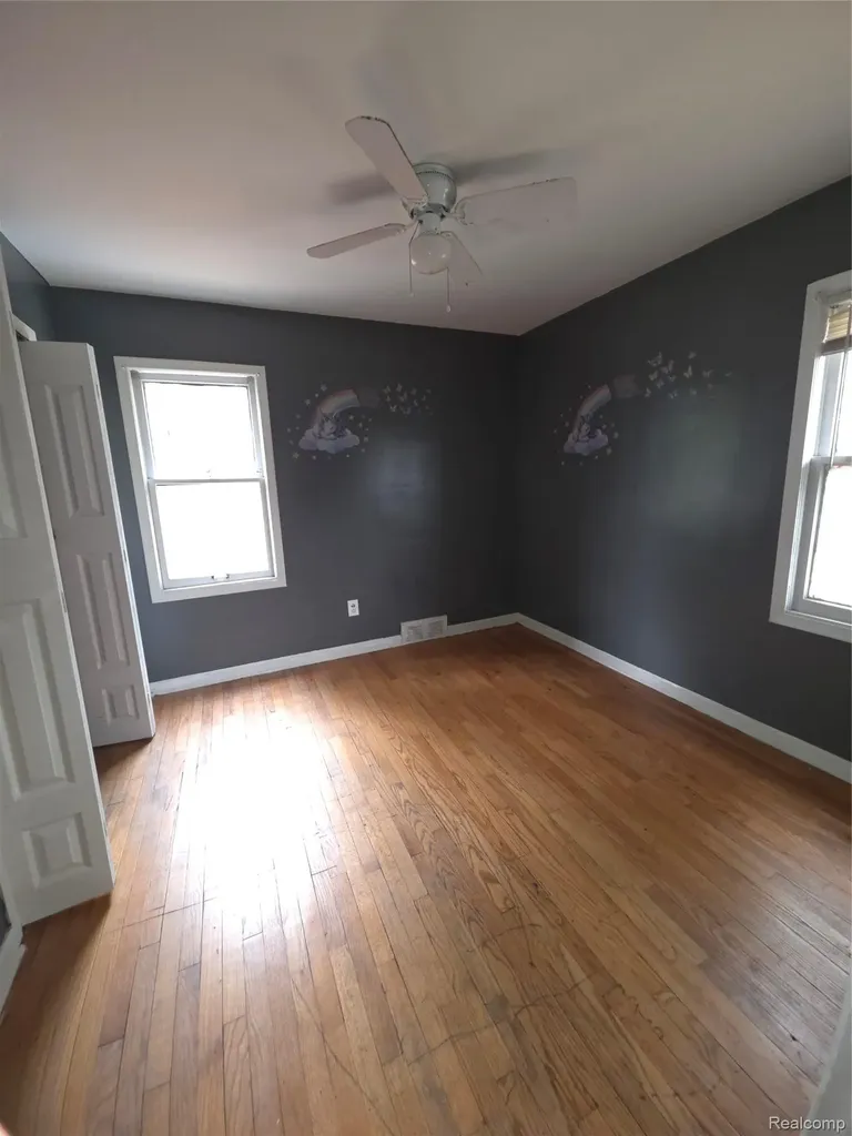 18432 Greenfield Road Detroit City MI 48235