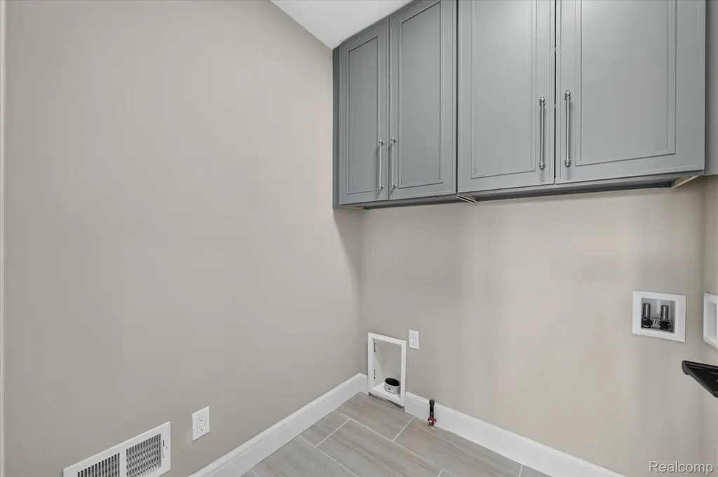 54462 Brenda Drive Macomb Township MI 48042