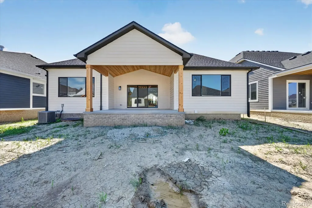 54462 Brenda Drive Macomb Township MI 48042
