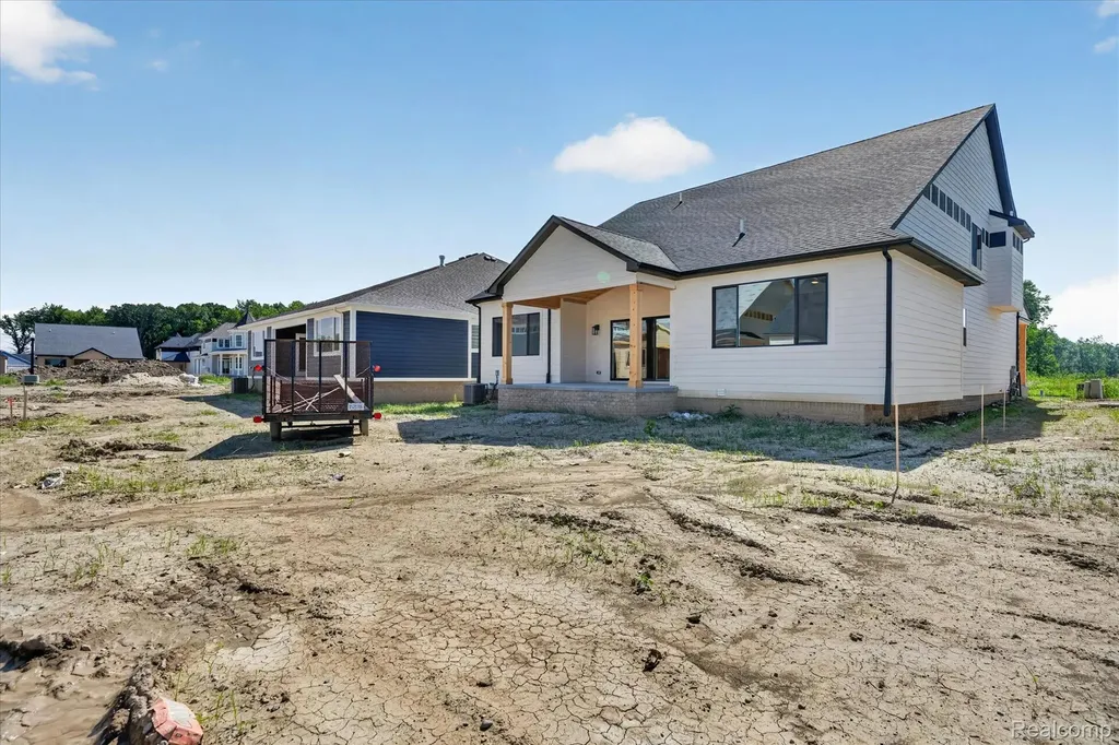 54462 Brenda Drive Macomb Township MI 48042
