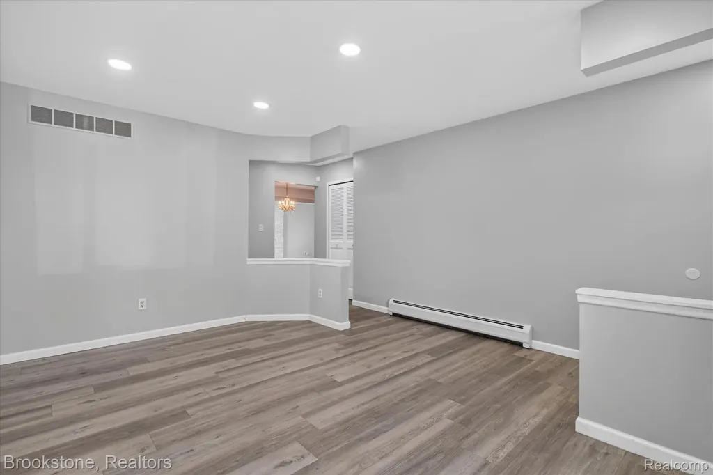 34294 Greentrees Road Sterling Heights City MI 48312
