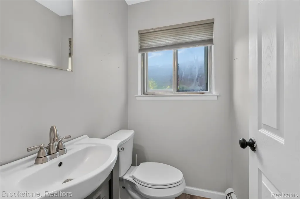 34294 Greentrees Road Sterling Heights City MI 48312