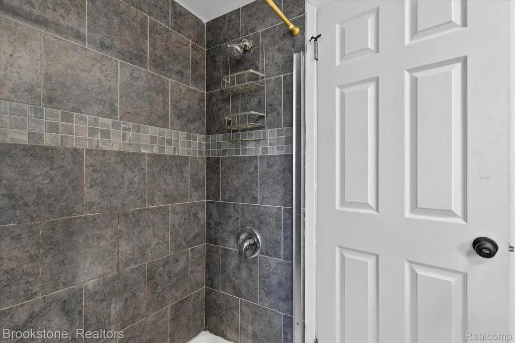 34294 Greentrees Road Sterling Heights City MI 48312