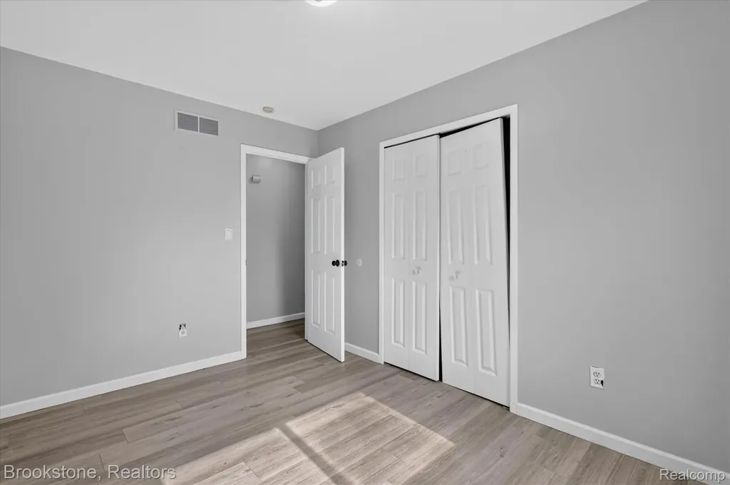 34294 Greentrees Road Sterling Heights City MI 48312