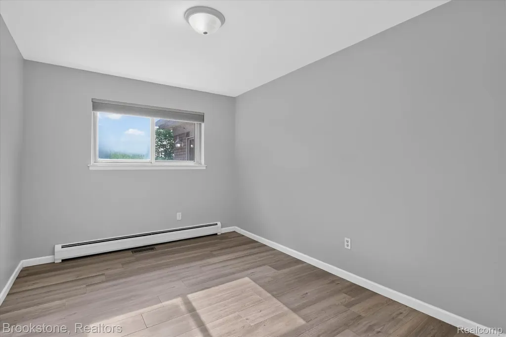 34294 Greentrees Road Sterling Heights City MI 48312