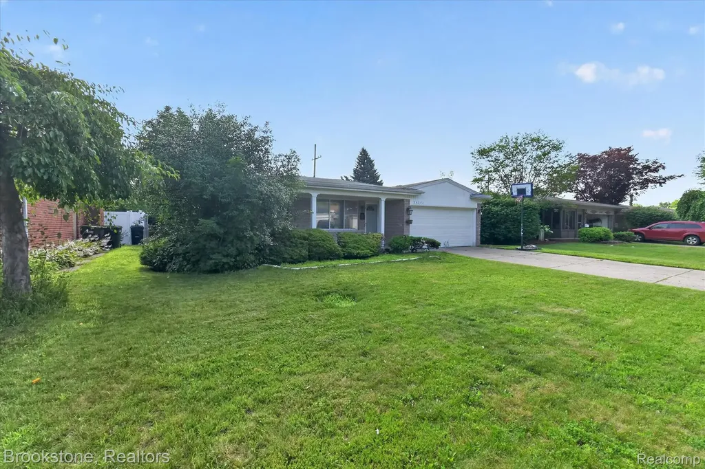 34294 Greentrees Road Sterling Heights City MI 48312