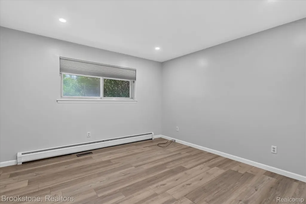 34294 Greentrees Road Sterling Heights City MI 48312