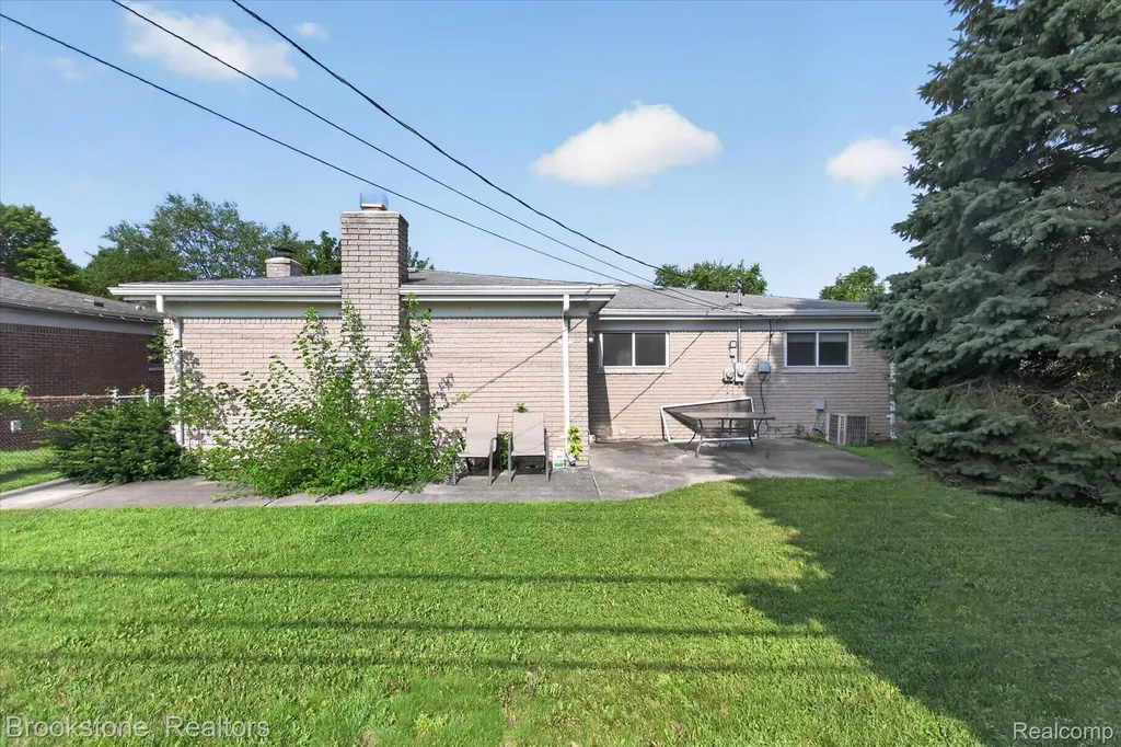 34294 Greentrees Road Sterling Heights City MI 48312