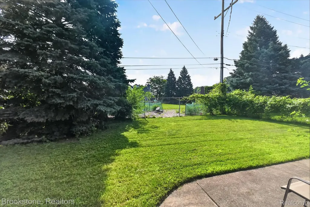 34294 Greentrees Road Sterling Heights City MI 48312