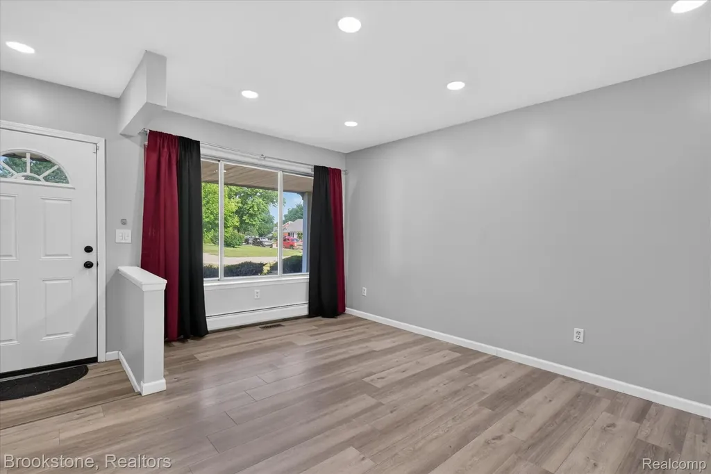 34294 Greentrees Road Sterling Heights City MI 48312