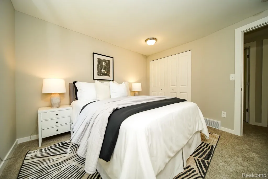 48297 Mallard Drive Chesterfield Township MI 48047