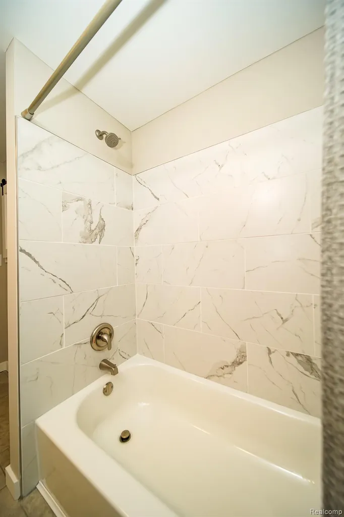 48297 Mallard Drive Chesterfield Township MI 48047