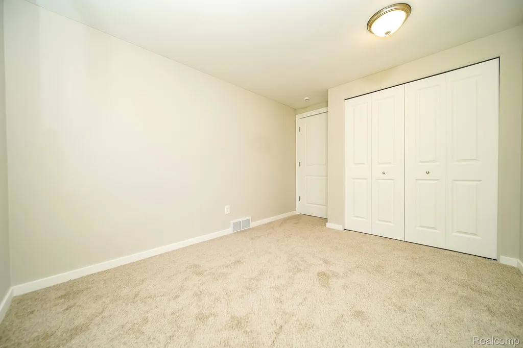 48297 Mallard Drive Chesterfield Township MI 48047