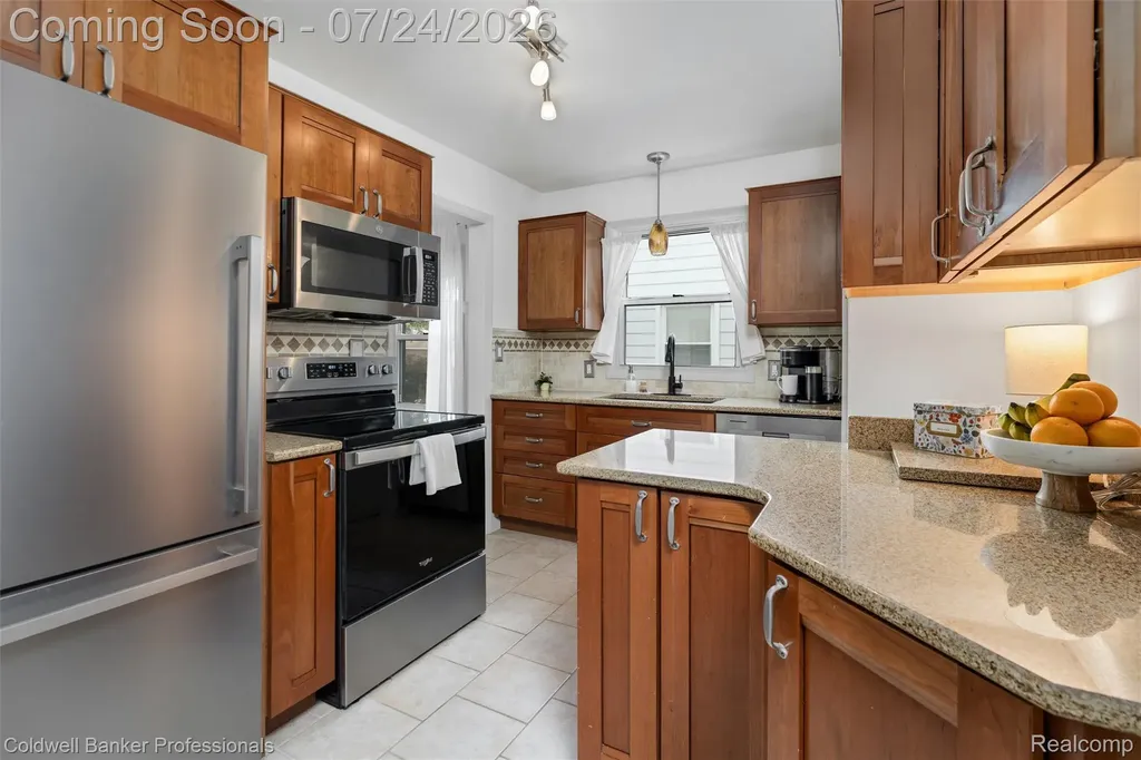 300 S Minerva Avenue Royal Oak City MI 48067