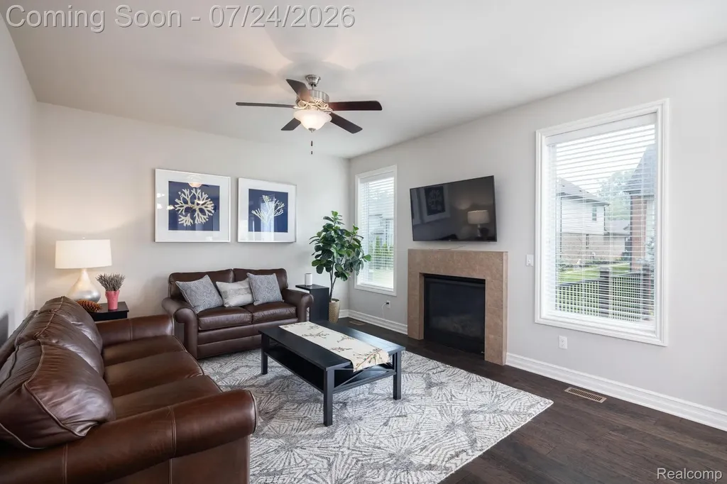 3534 Birchmount Drive Troy City MI 48083