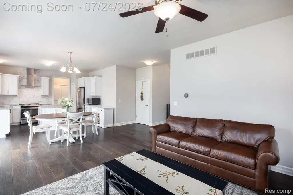 3534 Birchmount Drive Troy City MI 48083