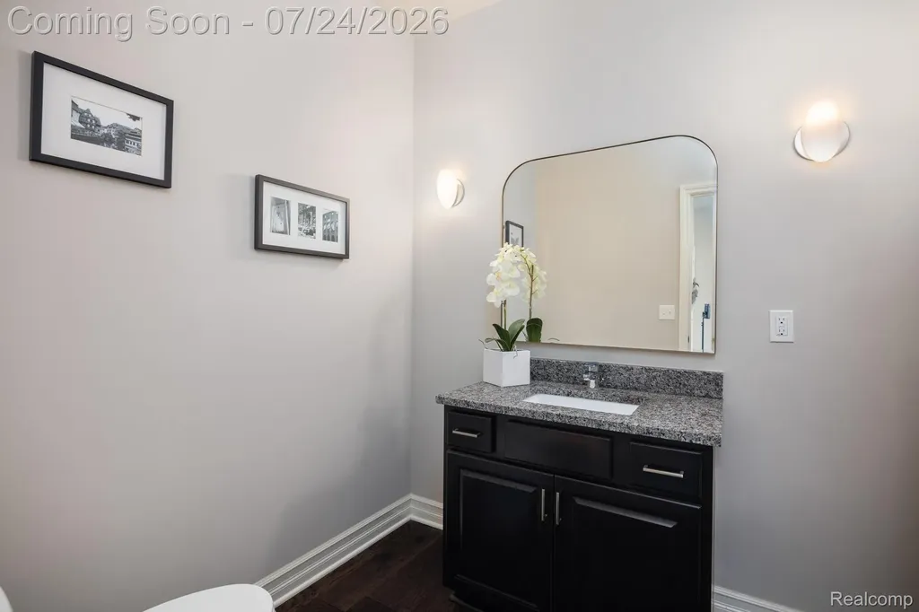 3534 Birchmount Drive Troy City MI 48083