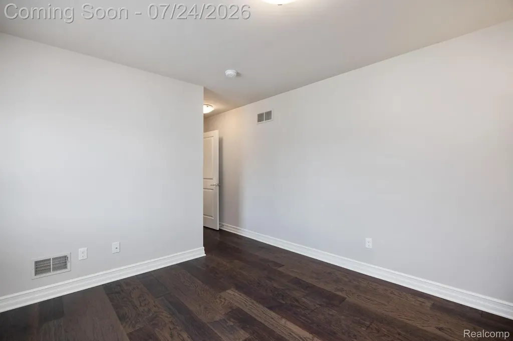 3534 Birchmount Drive Troy City MI 48083