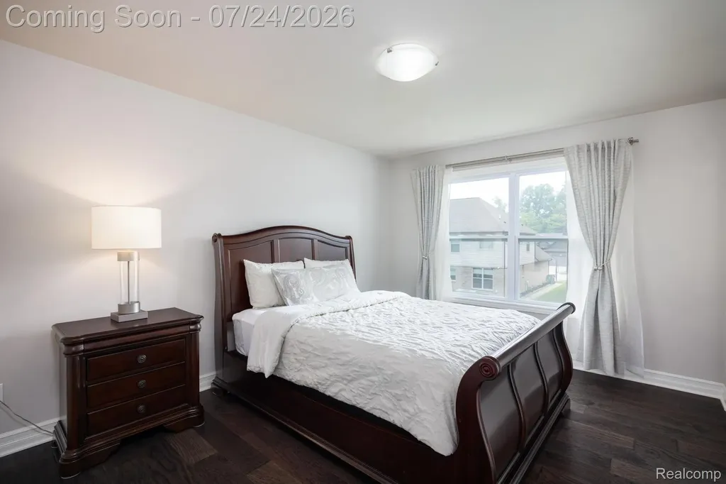 3534 Birchmount Drive Troy City MI 48083