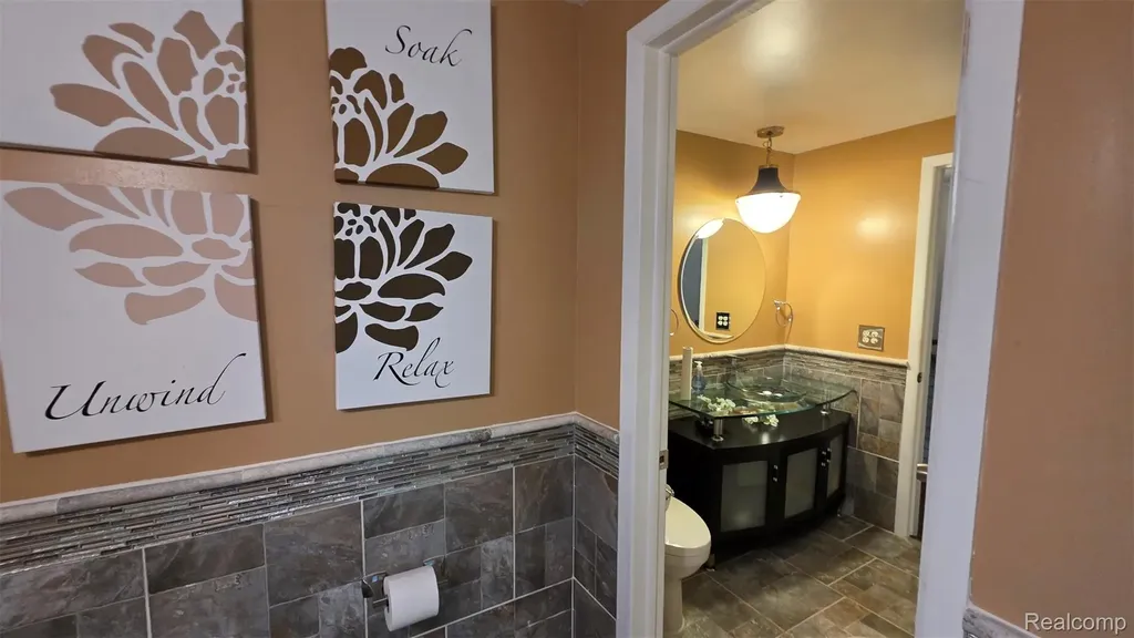 21150 Beaconsfield Street St. Clair Shores City MI 48080