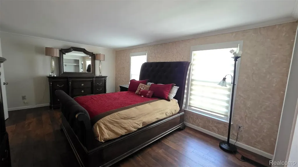 21150 Beaconsfield Street St. Clair Shores City MI 48080