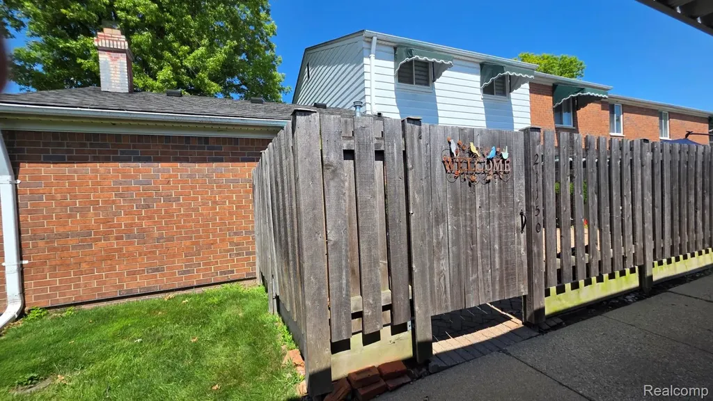 21150 Beaconsfield Street St. Clair Shores City MI 48080