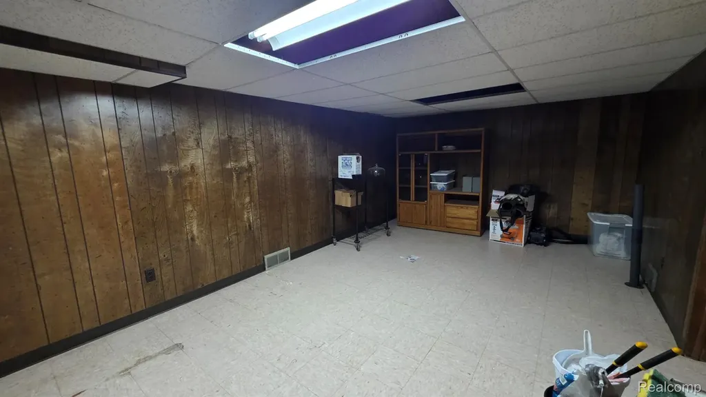 21150 Beaconsfield Street St. Clair Shores City MI 48080