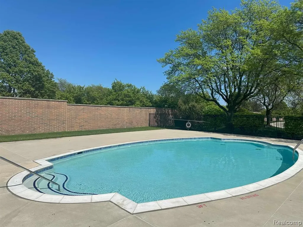 21150 Beaconsfield Street St. Clair Shores City MI 48080