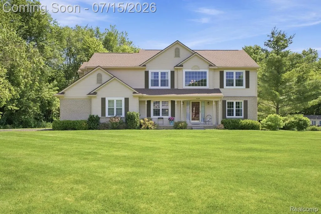 4638 Fox Chase Drive White Lake Charter Township MI 48383