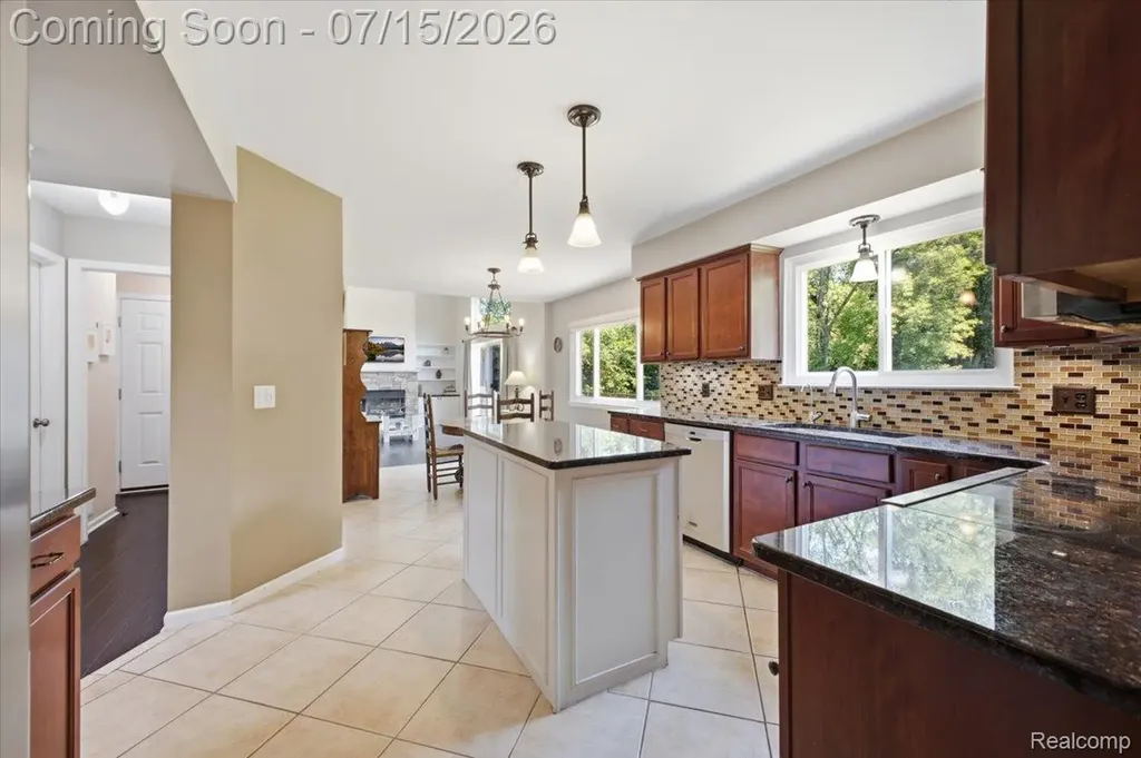 4638 Fox Chase Drive White Lake Charter Township MI 48383