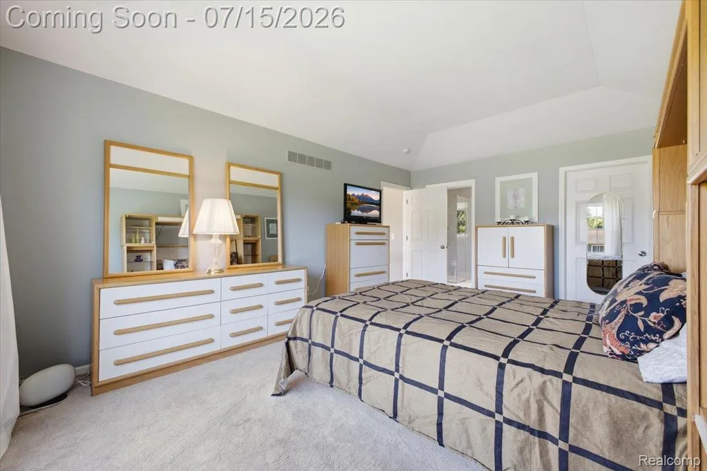 4638 Fox Chase Drive White Lake Charter Township MI 48383