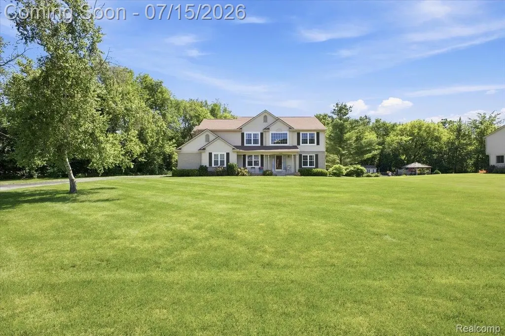 4638 Fox Chase Drive White Lake Charter Township MI 48383