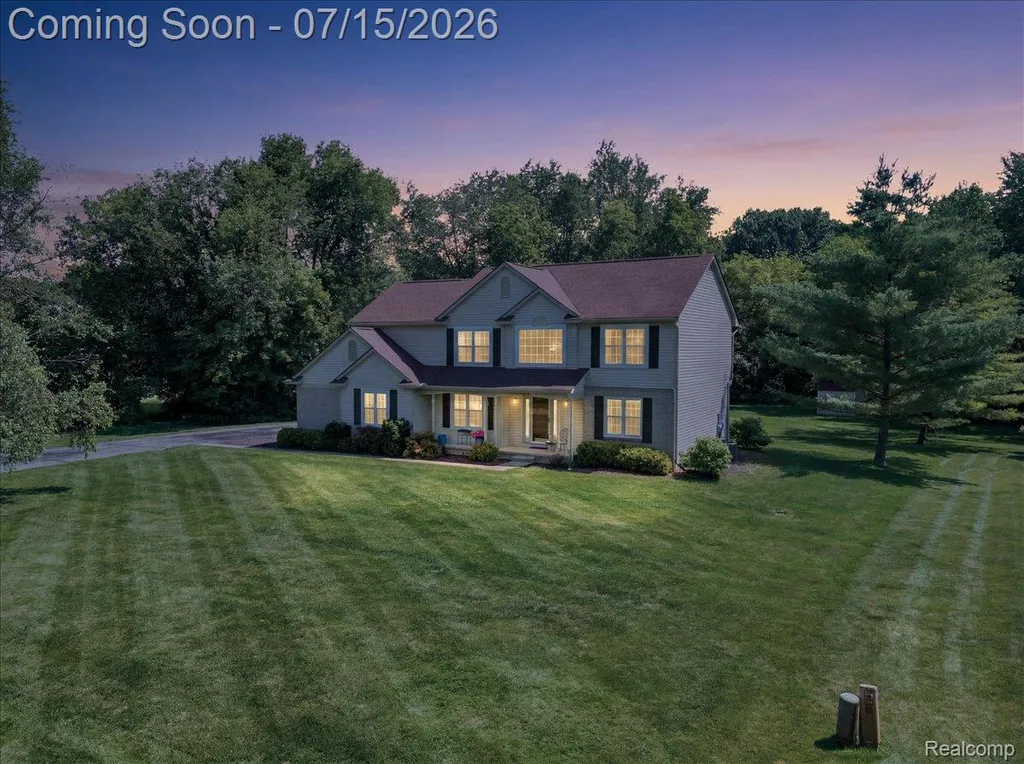 4638 Fox Chase Drive White Lake Charter Township MI 48383