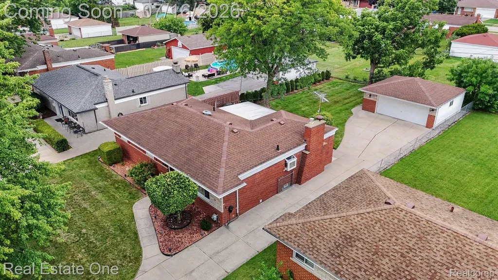 31240 Regal Drive Warren City MI 48088