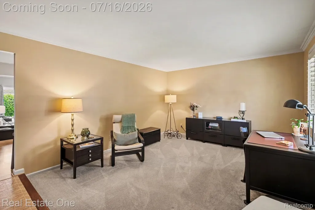 31240 Regal Drive Warren City MI 48088