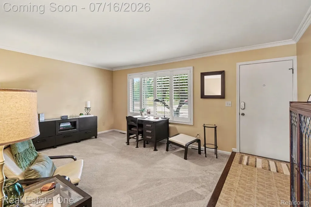 31240 Regal Drive Warren City MI 48088