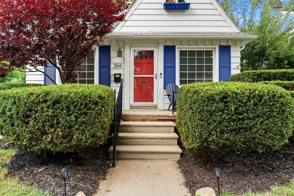 254 Albany Street Ferndale City MI 48220