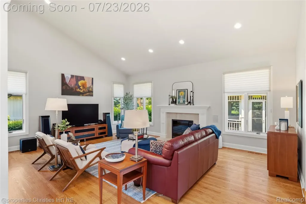 48806 Thornbury Drive Novi City MI 48374